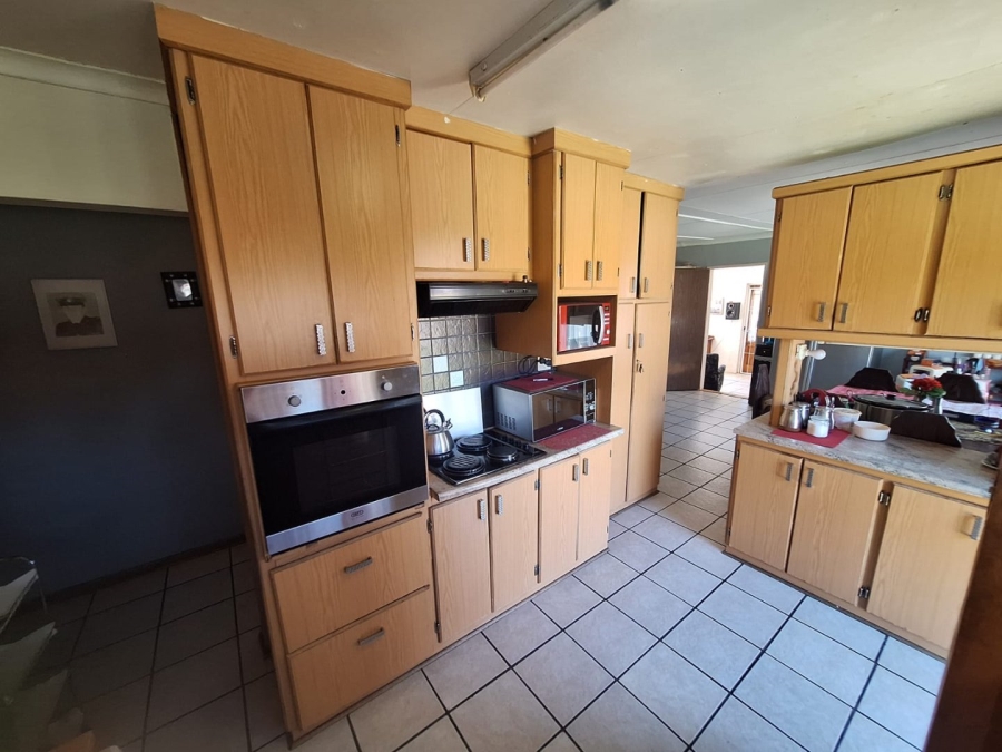 4 Bedroom Property for Sale in Pellissier Free State